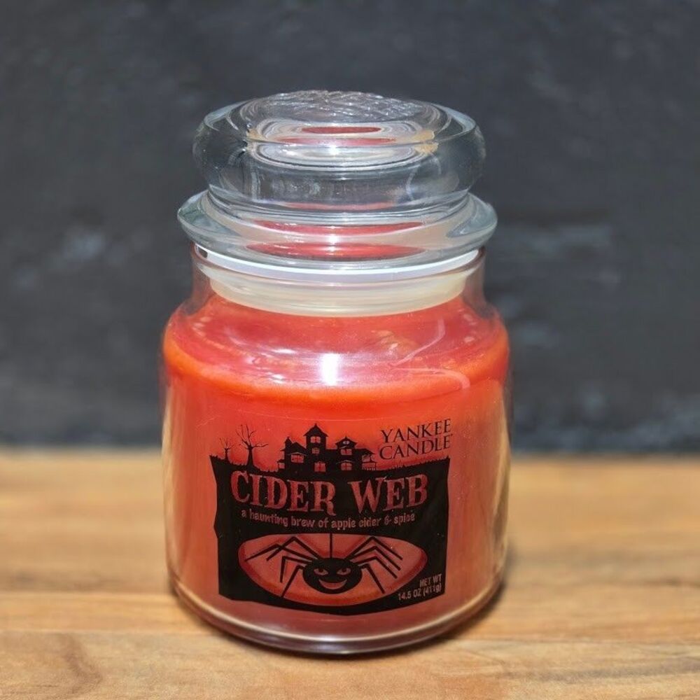 Yankee Candle Halloween Retired 14.5Oz Cider Web Apple Cider Spice Haunting Brew